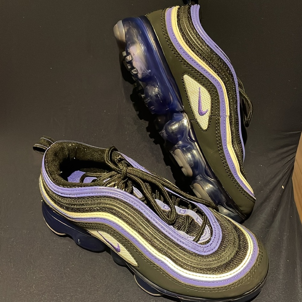 Nike Air Vapormax 97 GS Persian Violet Black Size 4Y 5.5 Womens BV1153-001 EUC - Picture 3 of 9